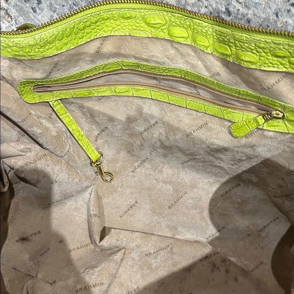 Brahmin lime green overnight bag - Picture 12 of 13